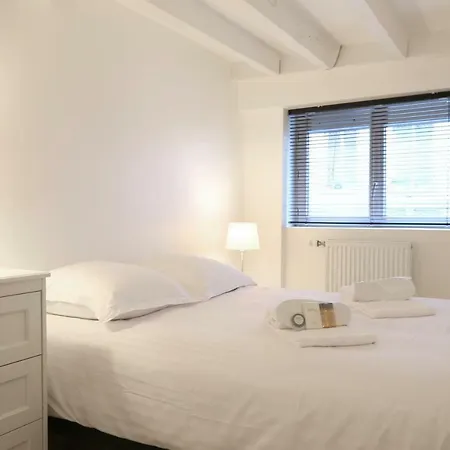 Apartment Luckey Homes - Place Voltaire