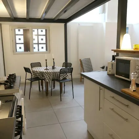 Apartment Luckey Homes - Place Voltaire Lyon